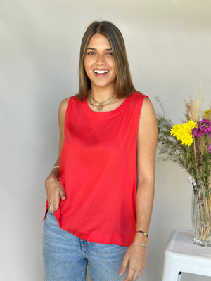 
                  
                    Musculosa de lino A459
                  
                