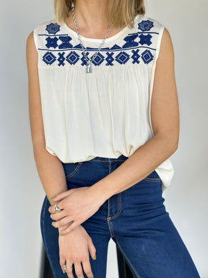 
                  
                    Musculosa s555
                  
                