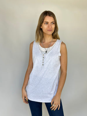 
                  
                    Musculosa de Algodón C269
                  
                