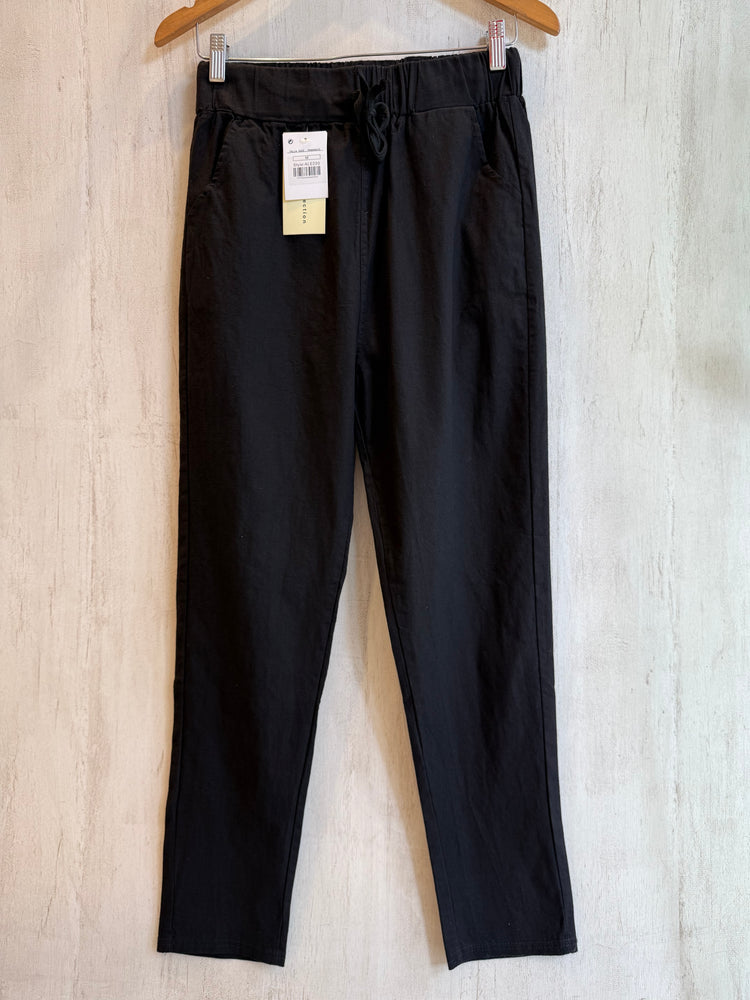 
                  
                    Pantalon de Lino ALE220
                  
                