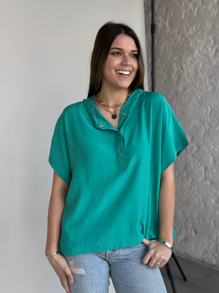 
                  
                    Blusa con capucha A490
                  
                