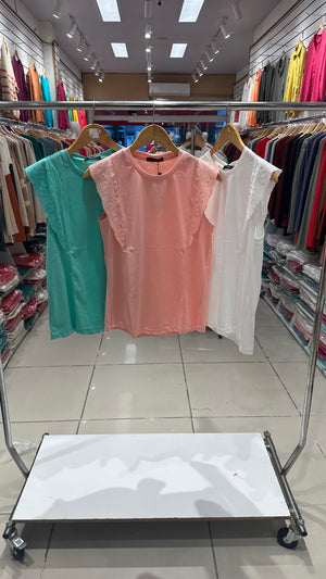 
                  
                    Blusa A443
                  
                