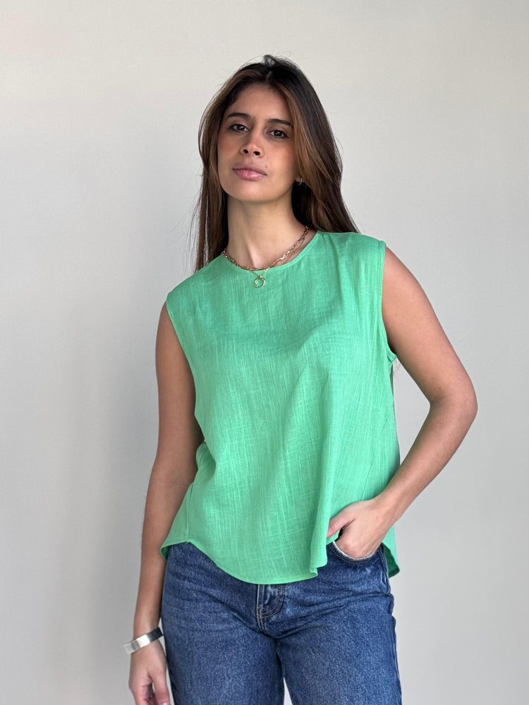 
                  
                    Blusa de Lino A463
                  
                