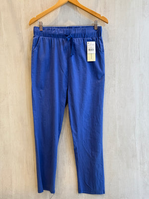 
                  
                    Pantalon de Lino ALE220
                  
                