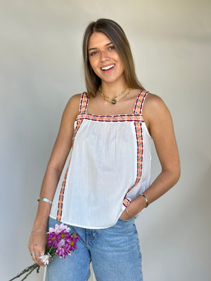 
                  
                    Blusa A481
                  
                