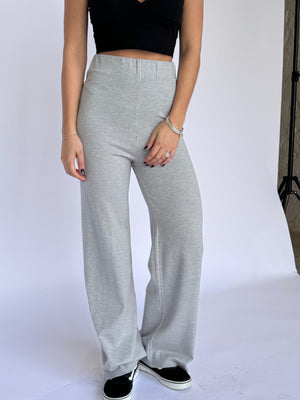 
                  
                    Pantalon A561
                  
                