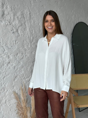 
                  
                    Camisa A044
                  
                