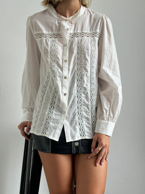 
                  
                    Blusa A528
                  
                