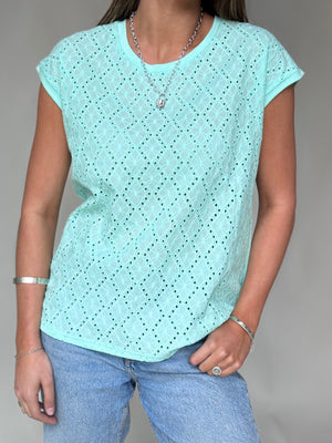 
                  
                    Blusa A441
                  
                