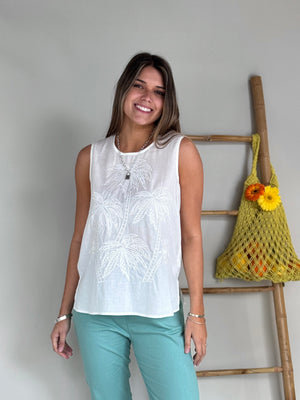 
                  
                    Musculosa bordada A460
                  
                