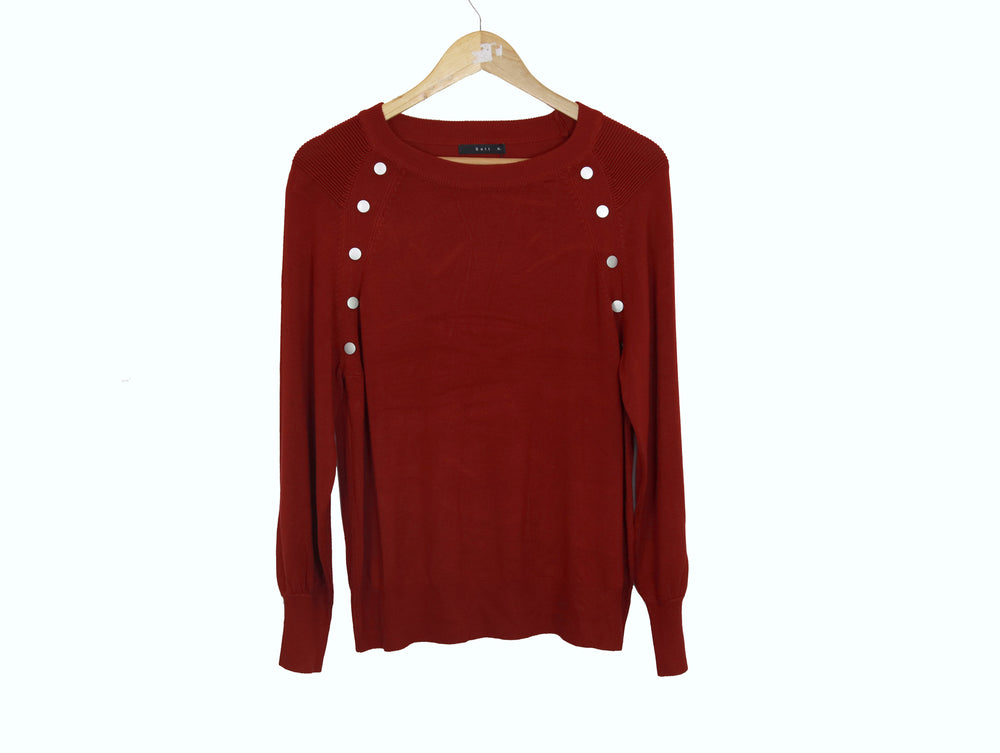 
                  
                    0004. 008 s638 Buzo de hilo con botones. DISPONIBLE EN BEIGE Y NEGRO.
                  
                