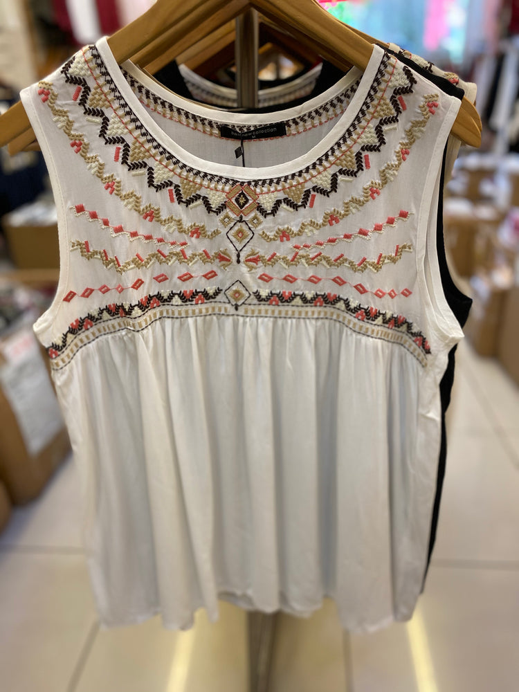 
                  
                    Musculosa bordada s550
                  
                