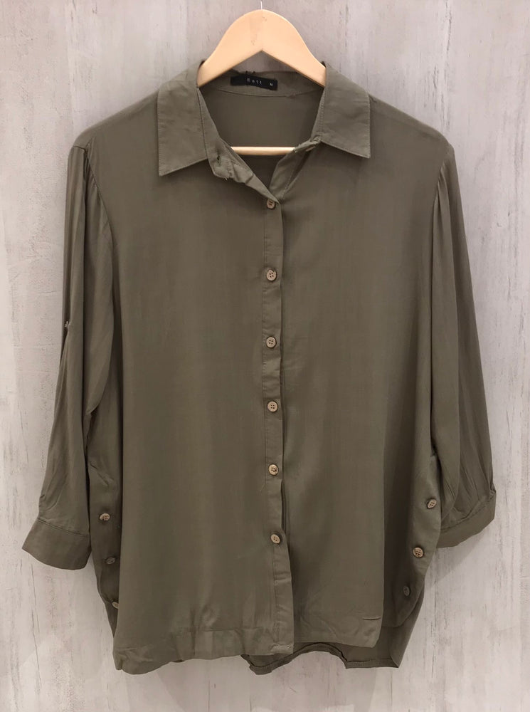 
                  
                    Camisa C246
                  
                